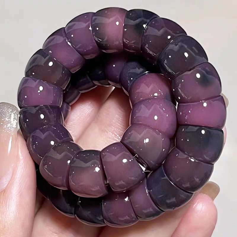 Purple grapes Worm